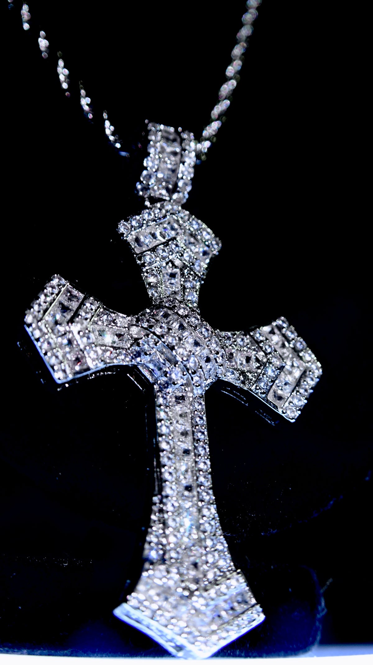 Baguette Cross Pendant - White Gold